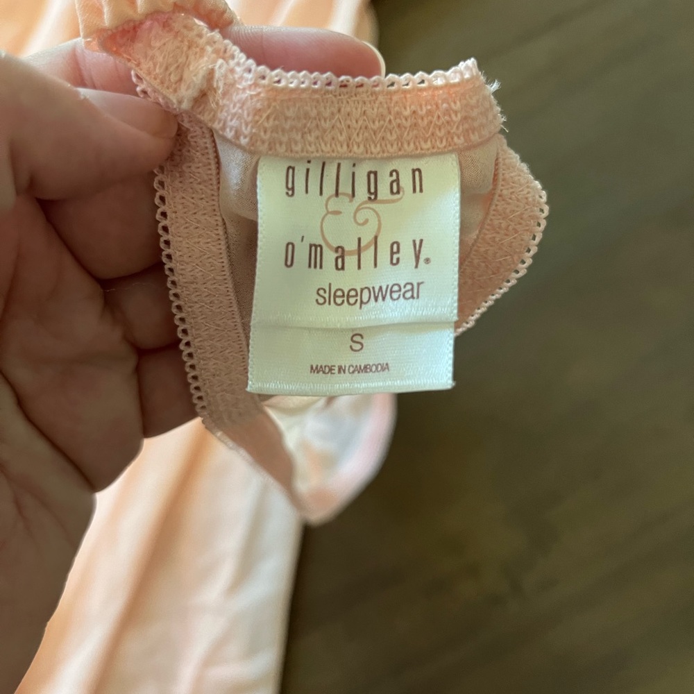 Vintage Gilligan & O’Malley babydoll and thong matching set/sleepwear - Picture 10 of 10